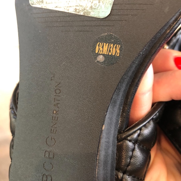 Alice Quilted Thong Sandal Black - Picture 5 of 5